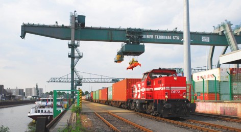 Containerzug Hafen Köln-Niehl 01 Foto HGK